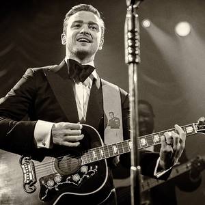 为什么男生做爱射到女生胸上
